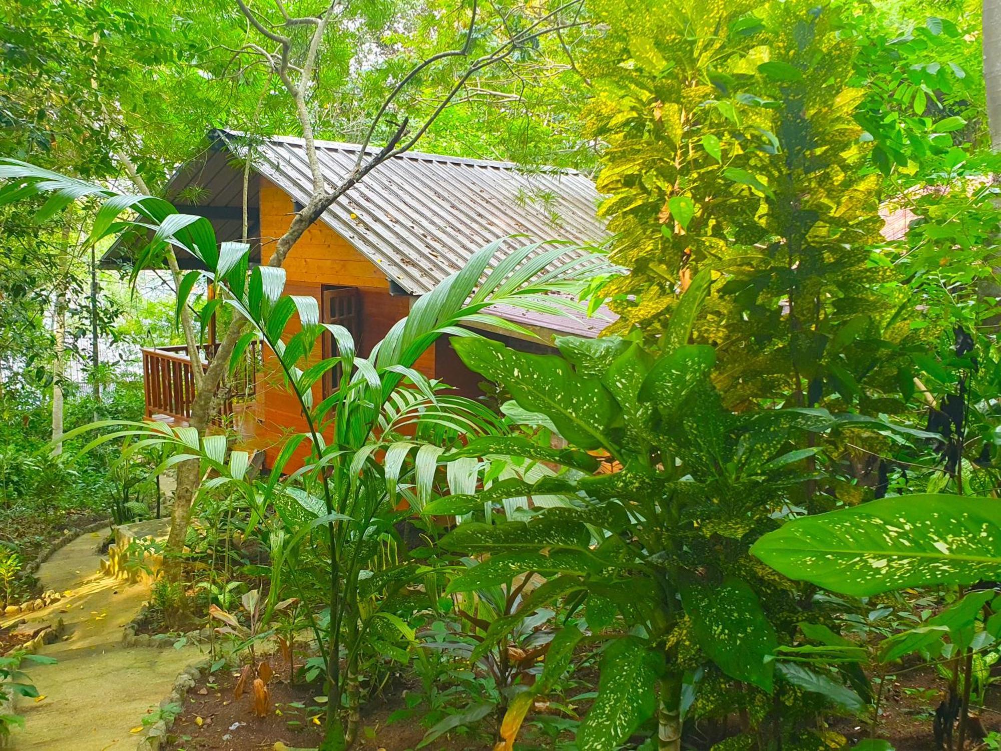 Santi Garden Bungalows Iboih Экстерьер фото